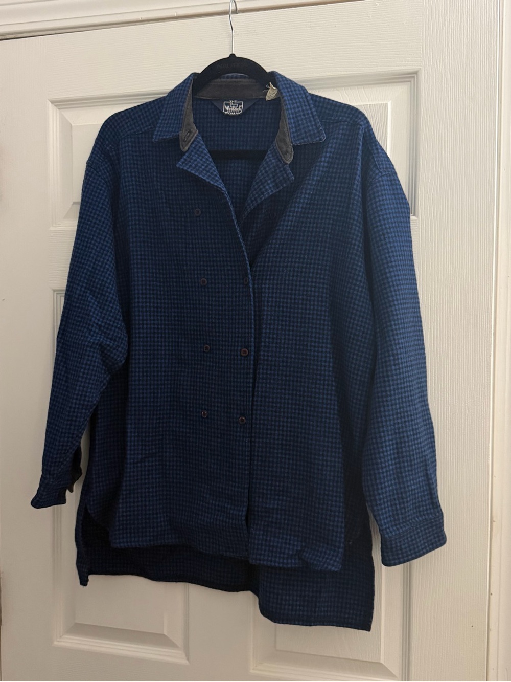 Vintage Womenโs Woolrich Navy Blue Checked Double-Breasted Shirt Made in USA